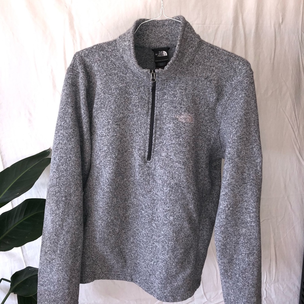 NORTHFACE :: medium :: mint condition
